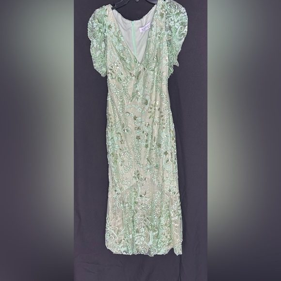 Mac Duggal 68266 NWOT Green Puff Sleeve V Neck Floral Embellished Dress - Picture 5 of 8